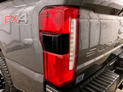 Used 2024 Ford F250 Lariat w/ Sport Appearance Package AWD/4WD image 28