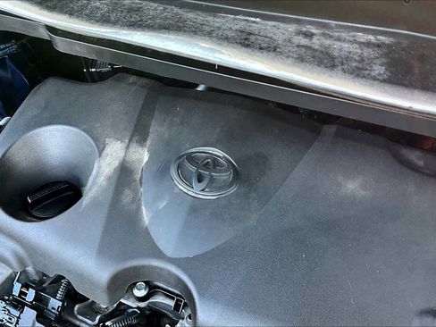 Used 2021 Toyota Sienna XSE image 27