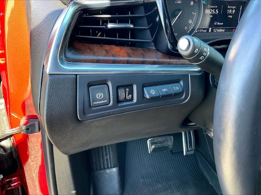 Used 2024 Cadillac XT5 Sportv w/ Technology Package AWD/4WD image 26