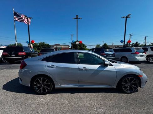 Used 2019 Honda Civic Sport image 4