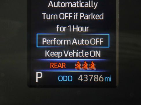 Used 2024 Toyota Tundra SR5 w/ SR5 Convenience Package AWD/4WD image 17