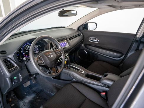 Used 2018 Honda HR-V EX image 11