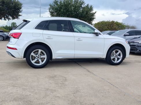 Used 2023 Audi Q5 2.0T Premium w/ Convenience Package AWD/4WD image 12