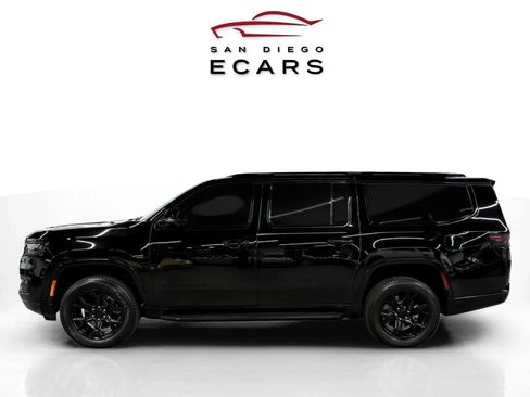 Used 2024 Jeep Wagoneer L Series II w/ Convenience Group I image 8