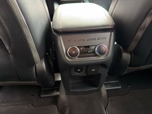 Certified 2025 Ford Explorer ST-Line w/ ST-Line Street Pack image 33