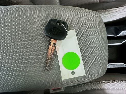 Used 2018 Toyota Corolla LE image 32