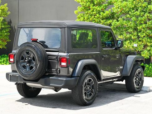 Used 2020 Jeep Wrangler Sport AWD/4WD image 4