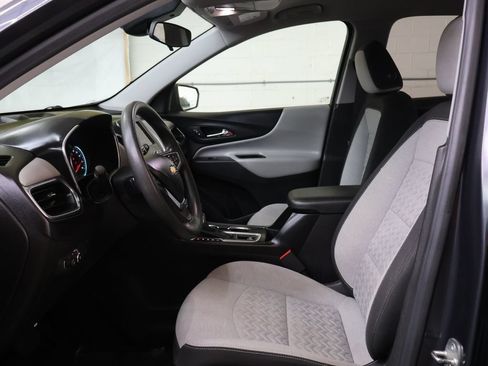 Used 2022 Chevrolet Equinox LT AWD/4WD image 16