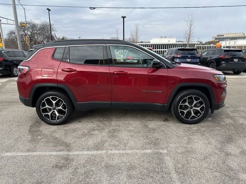 Used 2025 Jeep Compass Limited AWD/4WD image 5