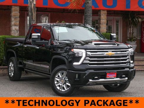 Used 2024 Chevrolet Silverado 2500 High Country w/ Technology Package image 2
