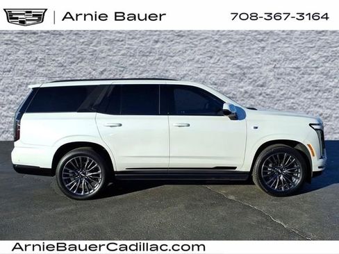 Used 2025 Cadillac Escalade Sport Platinum AWD/4WD image 4