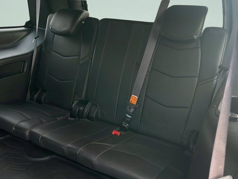 Used 2016 Cadillac Escalade Platinum image 25