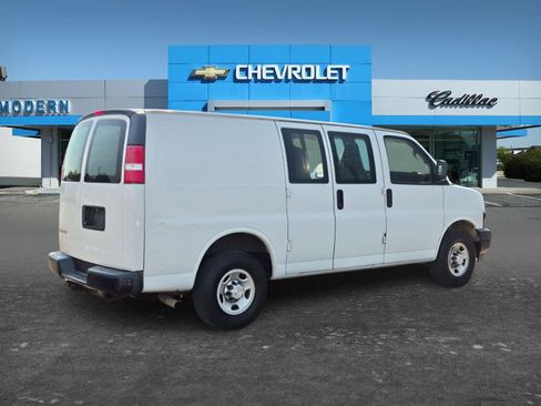 Used 2019 Chevrolet Express 2500 w/ Enhanced Convenience Package RWD image 5