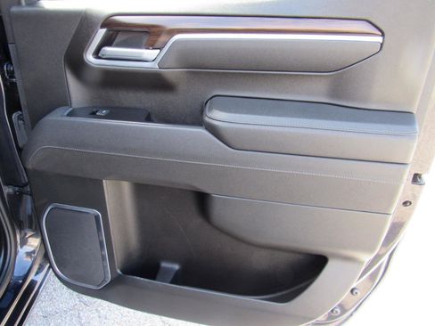 Used 2025 GMC Sierra 1500 SLT image 38