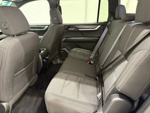 Used 2025 GMC Acadia Elevation image 14