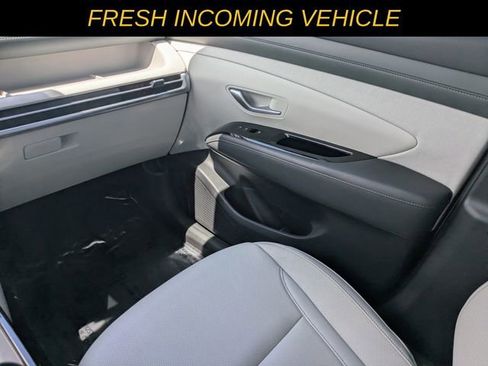 Used 2025 Hyundai Tucson Limited image 15