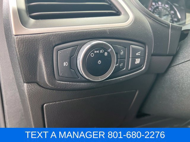 Used 2023 Ford Edge ST-Line w/ Class II Trailer Tow Package AWD/4WD image 16