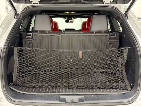 Used 2023 Toyota Highlander XSE AWD/4WD image 29