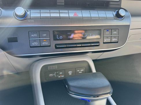 Certified 2024 Hyundai Kona SEL image 18