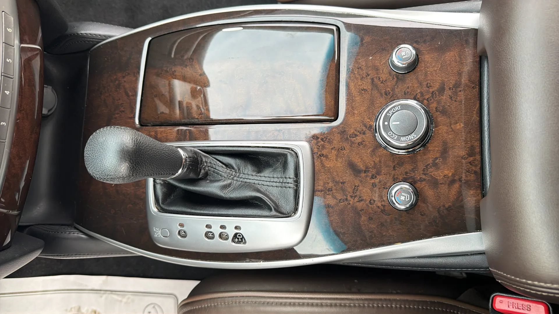 Used 2015 INFINITI QX60 Luxe w/ Deluxe Touring Package AWD/4WD image 30