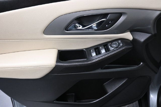 Used 2023 Chevrolet Traverse LS w/ Midnight/Sport Edition FWD image 13