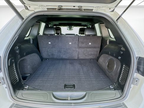 Used 2020 Jeep Grand Cherokee Altitude image 18