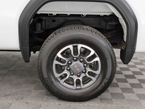 Used 2024 GMC Sierra 3500 SLE w/ SLE Value Package image 15