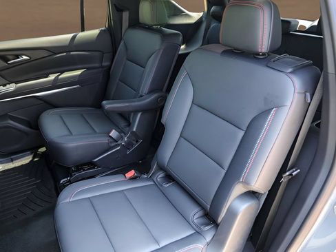 Used 2025 Chevrolet Traverse Z71 w/ Driver Confidence Package AWD/4WD image 22
