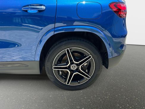 Certified 2025 Mercedes-Benz GLA 250 4MATIC image 11