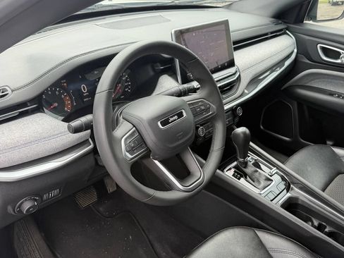 Used 2024 Jeep Compass Latitude AWD/4WD image 18