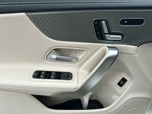 Used 2025 Mercedes-Benz CLA 250 4MATIC image 13