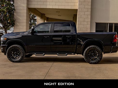 Used 2025 RAM 1500 Big Horn AWD/4WD image 6