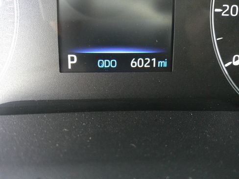 Used 2024 Toyota Corolla LE image 27