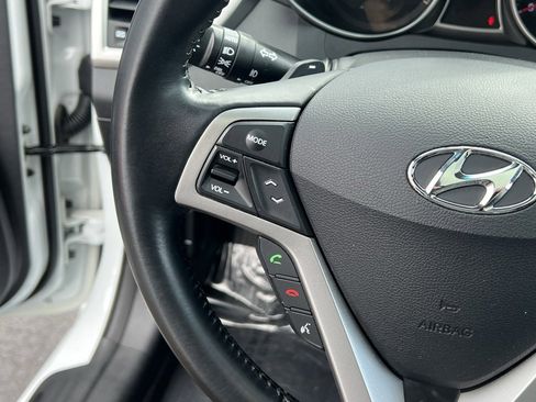 Used 2015 Hyundai Veloster w/ Option Group 03 image 21