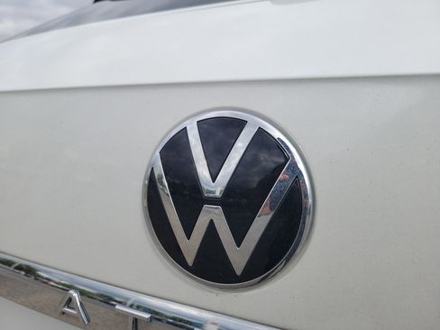 Used 2023 Volkswagen Atlas Cross Sport SEL image 7