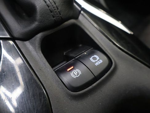 Used 2020 Toyota Corolla LE FWD image 32