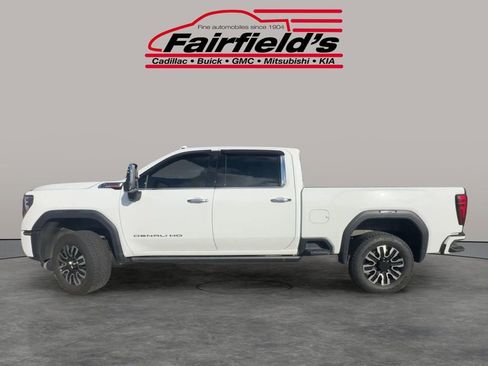Used 2024 GMC Sierra 3500 Denali w/ Denali Reserve Package image 2