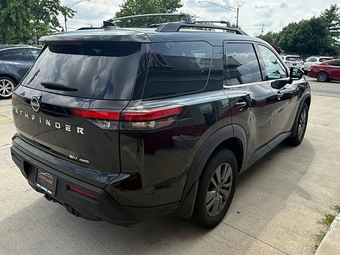 Used 2023 Nissan Pathfinder SV w/ SV Premium Package AWD/4WD image 3
