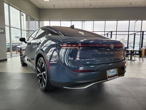 Used 2025 Toyota Crown Platinum image 5