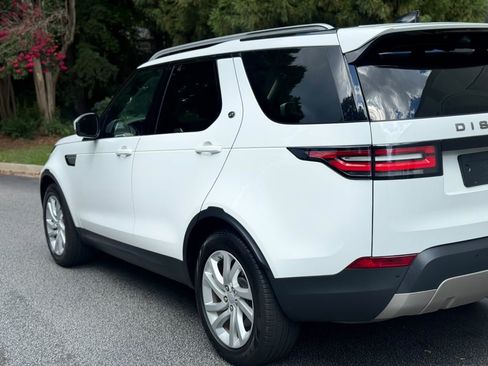Used 2018 Land Rover Discovery HSE AWD/4WD image 12