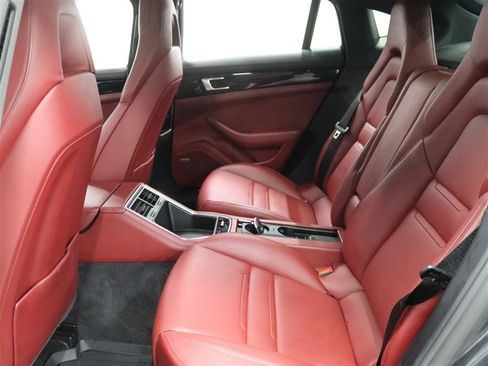 Used 2019 Porsche Panamera 4 image 10