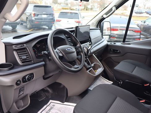 Used 2023 Ford Transit 350 XLT image 10