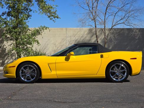 Used 2010 Chevrolet Corvette Convertible w/ Preferred Equipment Group image 9