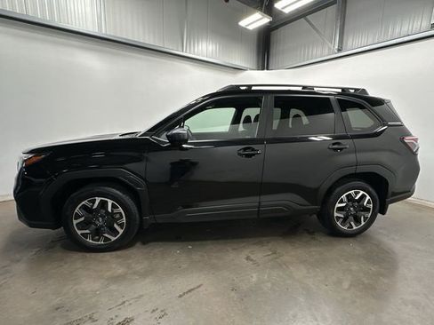 Certified 2025 Subaru Forester Premium image 2