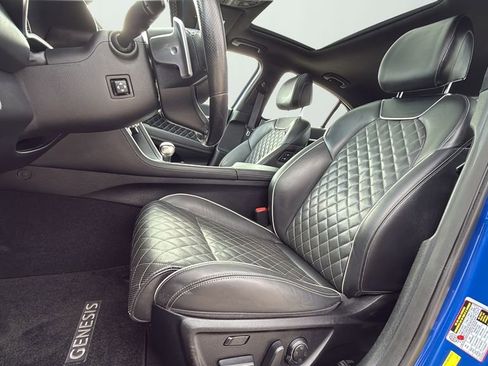 Used 2019 Genesis G70 3.3T Advanced w/ Sport Package image 9