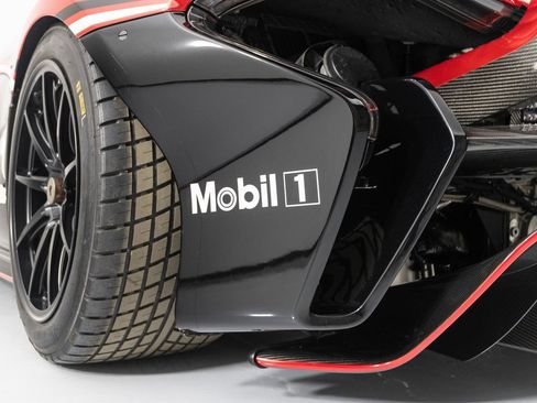 Used 2015 McLaren P1 RWD image 95