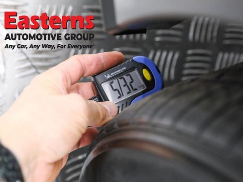 Used 2024 Nissan Kicks SR image 27