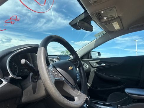 Used 2024 Chevrolet Malibu LS FWD image 35