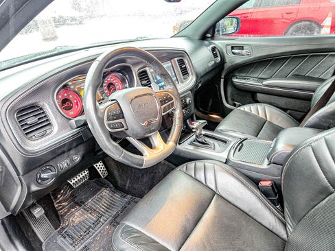 Used 2019 Dodge Charger SRT Hellcat w/ Navigation & Travel Group image 9