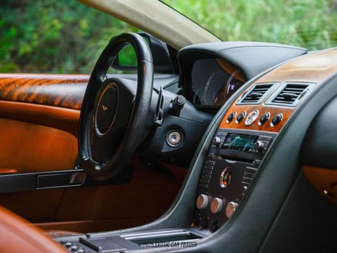 Used 2006 Aston Martin DB9 Volante RWD image 27